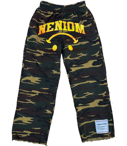 Bloody Camouflage Face Distressed Cotton Sweatpants Loose Fit Streetwear Fashion Camo